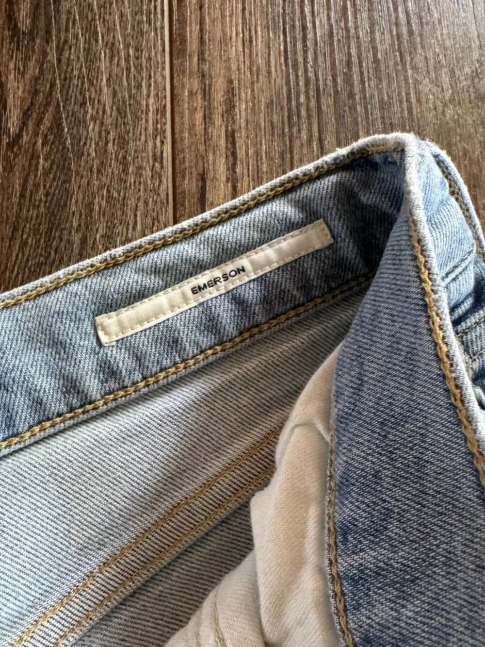 Citizens of Humanity Emerson Slim Boyfriend Jeans Size 29 Light Wash Distressed - Picture 3 of 12